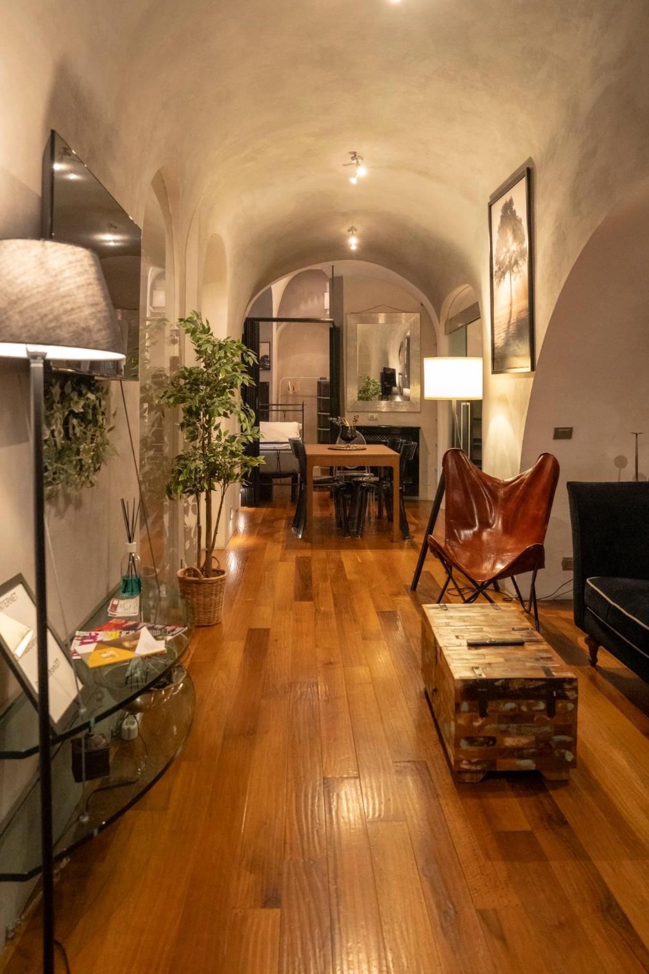 Domus Ciancaleoni - Colosseum - Rione Monti Рим Екстериор снимка